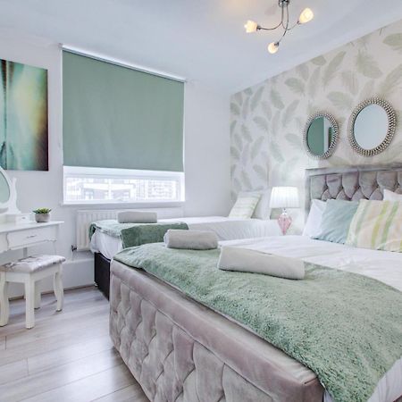 Modern, Family-Friendly Apartment By Hyde Park & Museums لندن المظهر الخارجي الصورة
