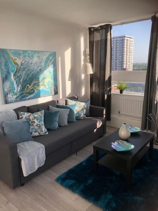 Modern, Family-Friendly Apartment By Hyde Park & Museums لندن المظهر الخارجي الصورة