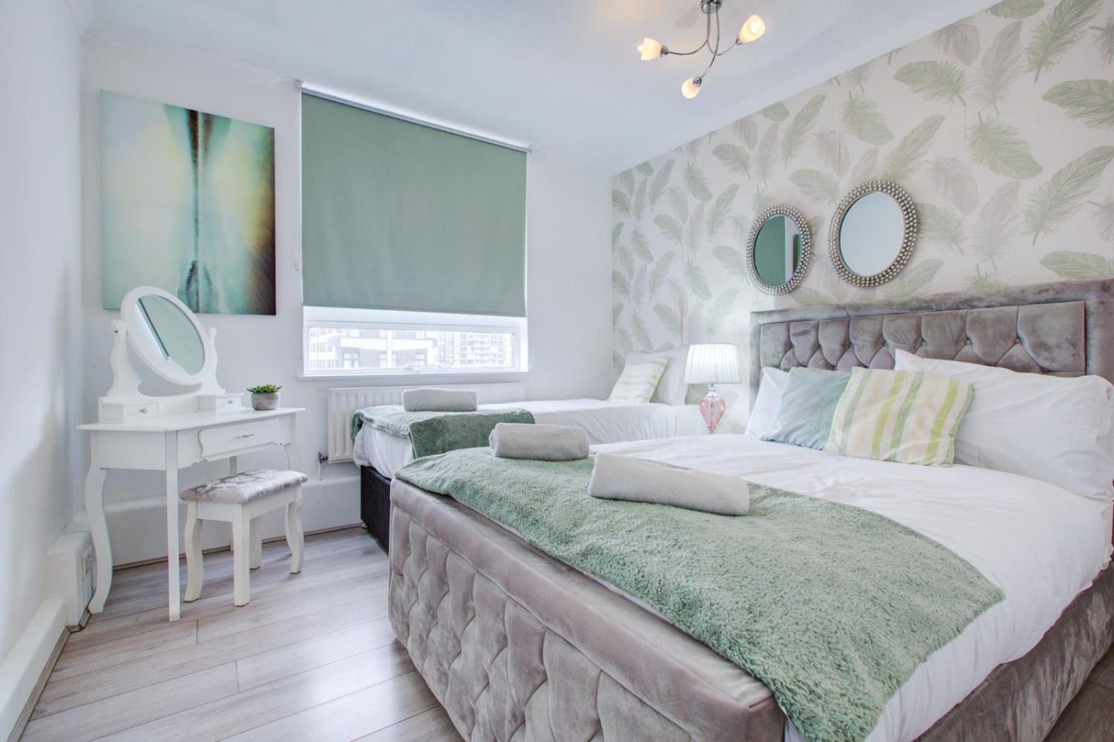 Modern, Family-Friendly Apartment By Hyde Park & Museums لندن المظهر الخارجي الصورة